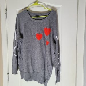 Torid Long sleeve gray and red light weight sweater size 1 or XL.